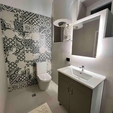 Rroji Vila *